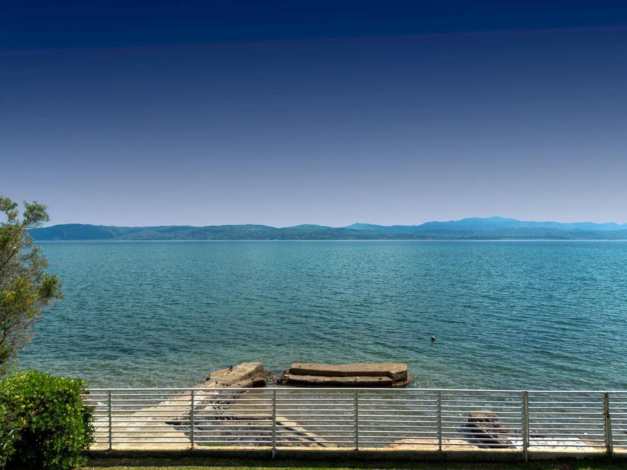 Marvelous Beach House เอเรเทรีย ภายนอก รูปภาพ